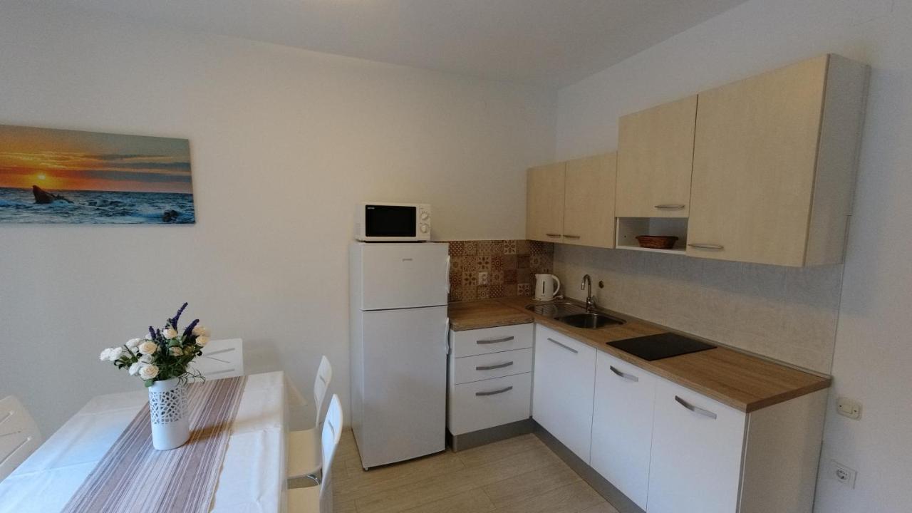 Apartments Andreja Pag Town Kültér fotó